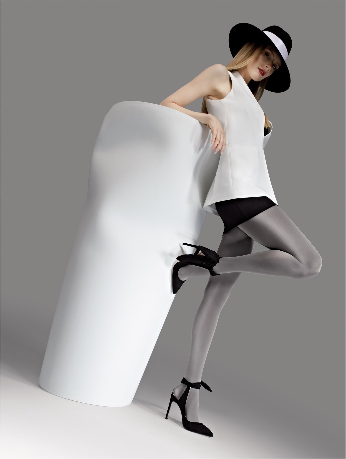 DIVERSE 100 denier ladies opaque satin gloss tights (antracyt, bordeaux, dark green, fumo, grey, grigio, nany, black)
